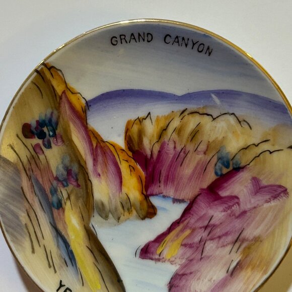 Small Grand Canyon and Yellowstone Park Ceramic Souvenir Plate - Picture 4 of 6